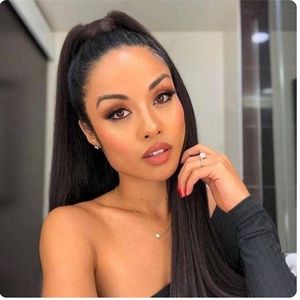 👸🏻Brand NEW 26’ Black Ponytail Extension